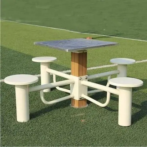 半岛bandao体育，一群人正在追我3d游戏